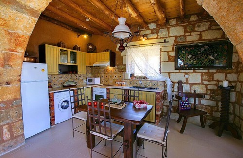 Georgioupolis Villa | Traditional villas privadas con vistas al mar y montaña a 3 km de playa de arena