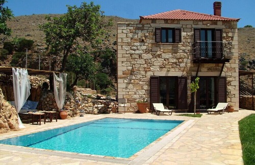 Georgioupolis Villa | Traditional villas privadas con vistas al mar y montaña a 3 km de playa de arena