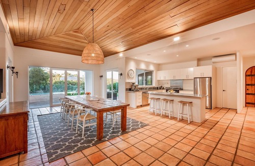 Dunsborough Casa | PRIVATE & TRANQUIL ESCAPE OFFERING DREAMY ‘HACIENDA’ RESORT STYLE LIVING