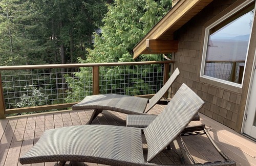 Lummi Island Casa | Private tranquil waterfront home - top deck hot tub and LI Estates Lake access.