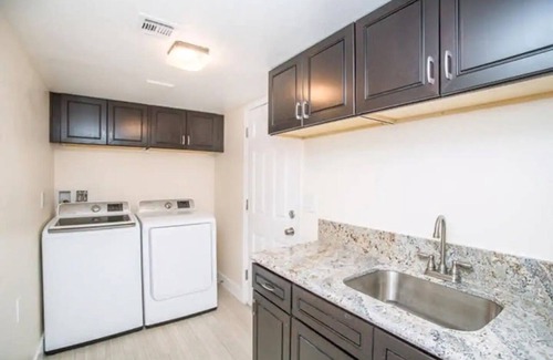 Spring Valley Casa | Private Two Bedroom, Two TVs, One Bathroom Casita!