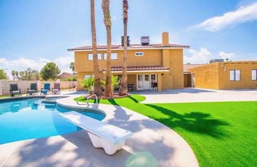 Spring Valley Casa | Private Two Bedroom, Two TVs, One Bathroom Casita!