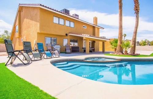 Spring Valley Casa | Private Two Bedroom, Two TVs, One Bathroom Casita!