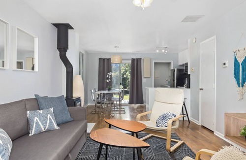 Carrboro Casa | Private UNC Townhome w/ Parking, 2 Bedrooms, Sleeps 6, w/ Beautiful Garden!