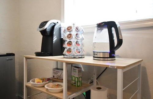 Daly City Casa | Private Unit/Private Bathroom Near BART & SF