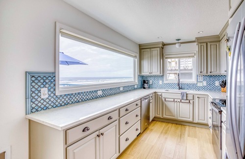 Seal Rock Casa | ¡Casa frente al mar actualizada en Seal Rock!
