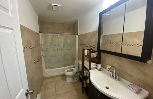 Easton Casa | Private Upstairs Apartment in Forks with WiFi, AC, and Quiet.