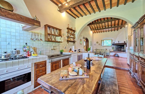 Terranuova Bracciolini Villa | Casa de vacaciones privada con piscina privada, WIFI, TV, patio, vista panorámica, cerca de Arezzo