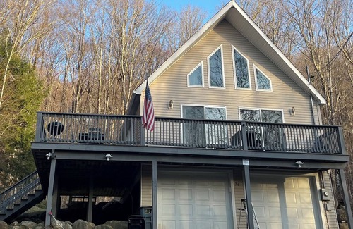 Campton Casa | Private Vacation Home in the White Mountains (DC26E)