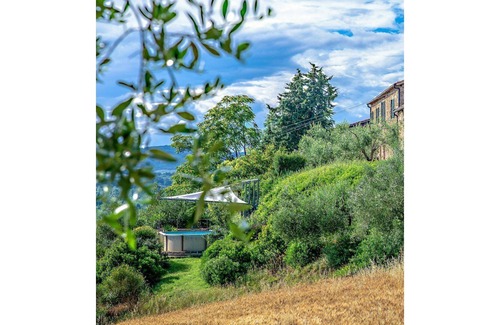 Monte Antico Villa | Casa de vacaciones privada con WIFI, piscina privada, A/C, TV, patio, vista panorámica