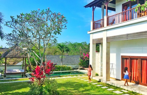 Kampial Villa | Villa privada; amplio jardín y 3 habitaciones, piscina exterior, internet