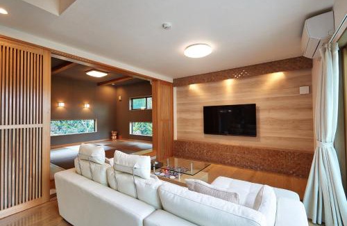 Motobu Villa | Private Villa Churaya Yaedake Bettei with 500sqm garden