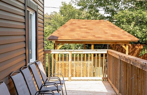 Aylmer Casa | Private Villa Home in Gatineau Near Downtown Ottawa
