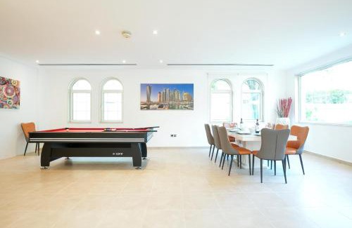 Jumeirah Park Villa | Private villa in Dubai with swimming pool and huge garden