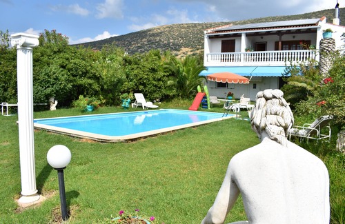 Marathon Casa | Villa privada en maratón con piscina y vistas al mar