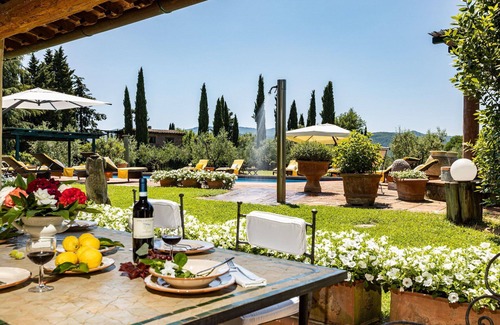 Figline e Incisa Valdarno Villa | Estupenda casa de vacaciones privada con jacuzzi, sauna, WIFI, A/C, piscina privada, TV, patio