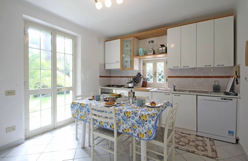 Poveromo Villa | Villa en Marina Dei Ronchi con 4 habitaciones, capacidad 8