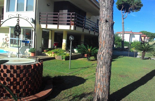Castel Volturno Villa | Casa / Villa / Chalet - Napoli Piscina Privada