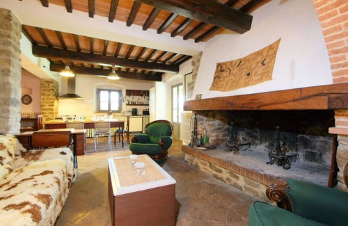 Civitella in Val di Chiana Villa | Maravillosa casa de vacaciones privada con WIFI, piscina privada, TV, balcón, cerca de Arezzo