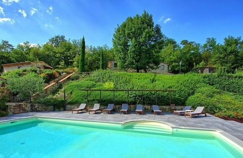 Capolona Villa | Estupenda casa de vacaciones privada con WIFI, A/C, piscina privada, TV, patio, cerca de Arezzo