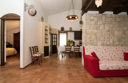 San Lupo Casa | Casa de vacaciones privada con WIFI, A/C, piscina privada, TV, patio, vista panorámica