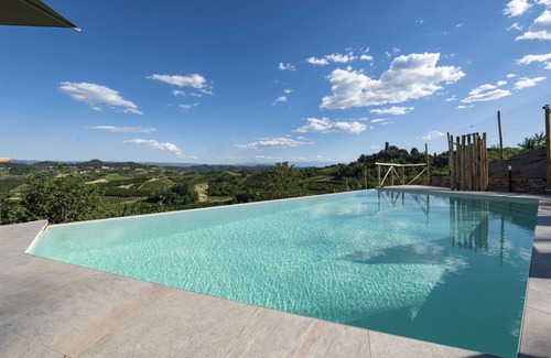 Monteu Roero Villa | Maravillosa casa de vacaciones privada con sauna, WIFI, jacuzzi, piscina privada, A/C, TV, patio
