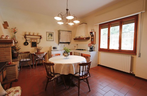 Laterina Villa | Villa privada con piscina cerca de Arezzo enclavada en la Reserva Natural de Bandella