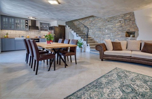 Krsan Casa | Casa de vacaciones privada con A/C, piscina privada, WIFI, TV, terraza, vista panorámica