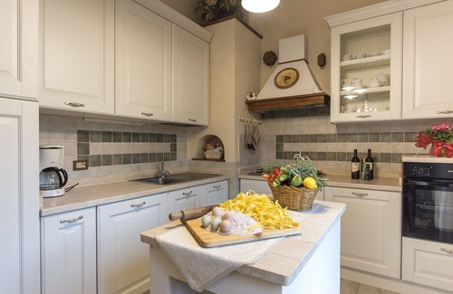 Montaione Villa | Casa de vacaciones privada con WIFI, piscina privada, A/C, TV, patio, cerca de San Gimignano