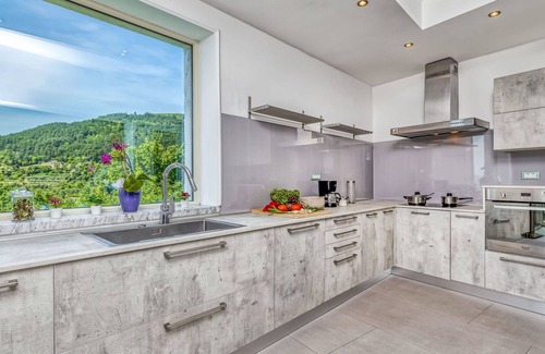 Golubici Villa | Casa de vacaciones privada con piscina privada, A/C, WIFI, jacuzzi, TV, terraza, vista panorámica