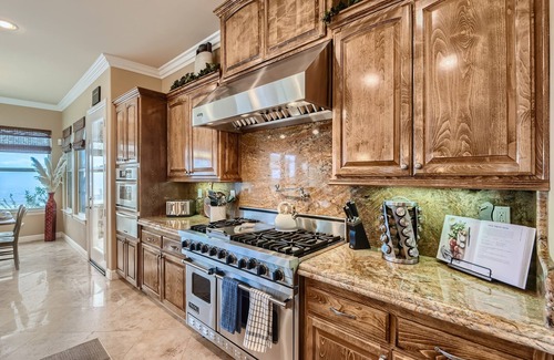 Murrieta Casa | Private Vineyard Oasis: Luxe Estate, 360 Views, Pool/Spa, Theatre, Sports Court!