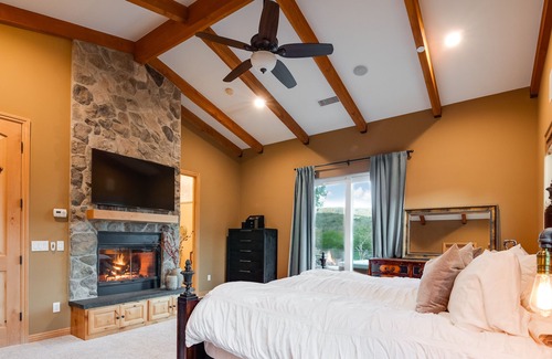 Ramona Casa | Private Vineyard Retreat