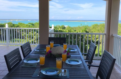 Clarence Town Casa | Private w/amazing views of the Atlantic, airy lanai 5 min to white powder beach!