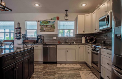 Spring Hill Casa | Private waterfront retreat with pool & 40 foot dock