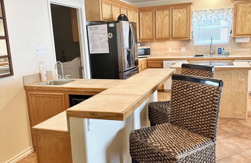 Dinero Casa | Private Waterfront Home on Lake Corpus Christi