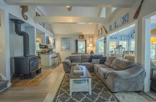 Reed Creek Casa | Private Waterfront Oasis - Lake Hartwell