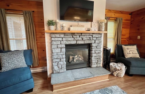 White Mills Chalet De Esquí | Private, Woodsy Getaway Chalet Close to Wallenpaupack