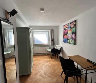 Graurheindorf Casa | Private Zimmer mit eigener Küche und in Rheinnähe