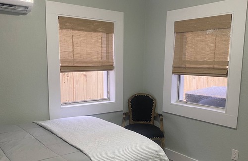 Fort Walton Beach - Destin Cabaña | Private1958 Beach Cottage completely renovated Old Florida Charm & Hot Tub