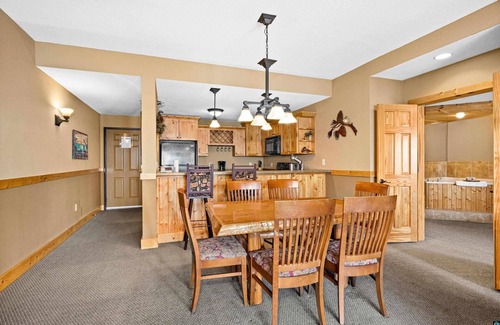 Two Harbors Condominio | Privately owned Lakefront Burlington Bay Condo in enjoyable Two Harbors.