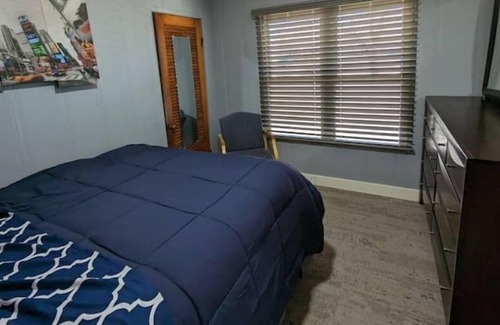 Kalamazoo Casa | Private Cozy Family Suite #2