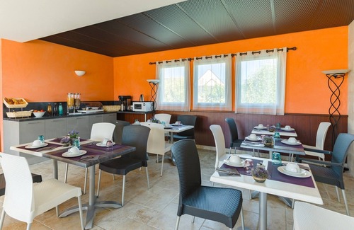 Azay-le-Rideau Casa | Proche du Château ! Maisonette avec accès Piscine