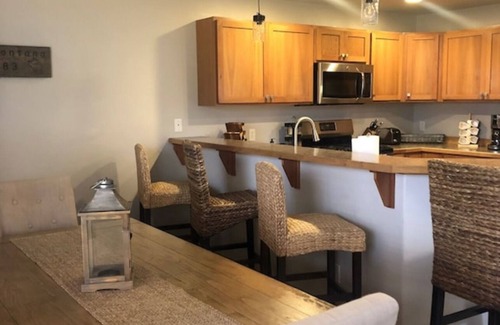Valley West Casa | Prof. Decorated 3BR Townhouse