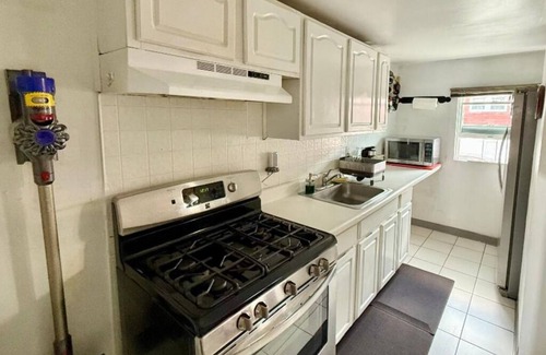 Upper Darby Casa | Professional & Student-Friendly 20 min from Philly