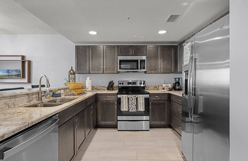 Ocean View Halifax Estates Condominio | Professionally Designed & Decorated Luxury Oceanfront Paradise