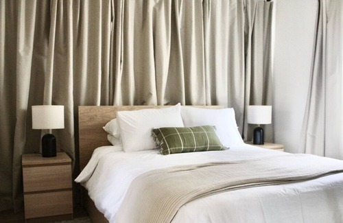 Fort Worth Cabaña | Professionally designed central cottage
