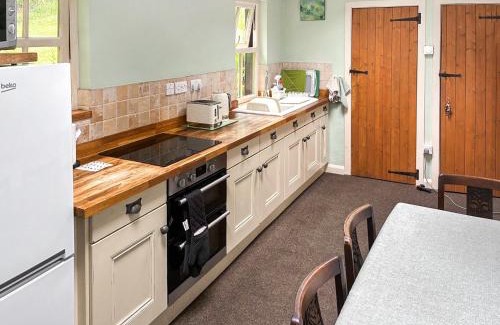 Girvan Casa | Professors Cottage