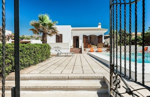 Cornino Villa | Villa en Custonaci con 3 habitaciones, capacidad 6
