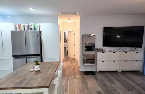 Bay Ho Apartamento | Projector Paradise room rental