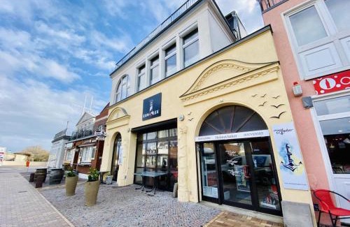 Warnemuende Apartamento | Promenadenblick/Ausguck